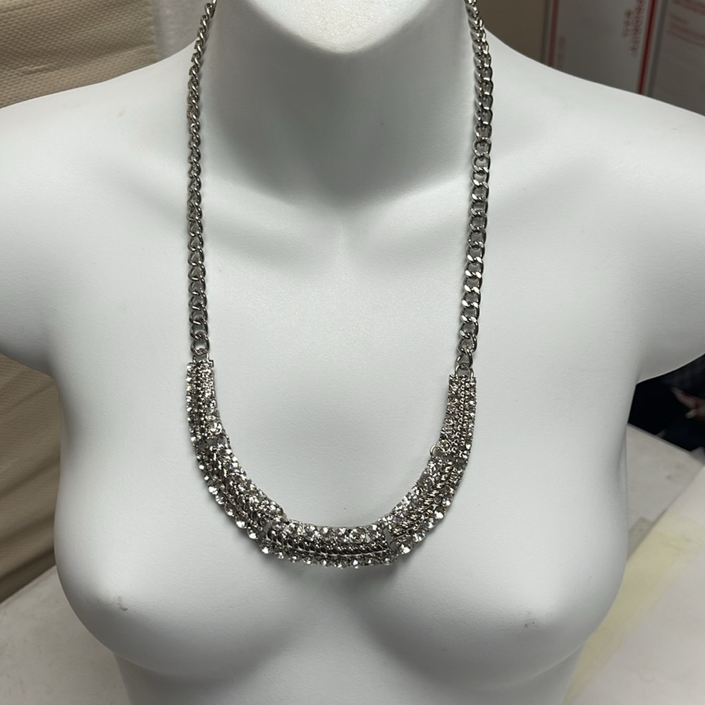 💦NWT Guess/Marciano  Necklace /Choker - Picture 2 of 4